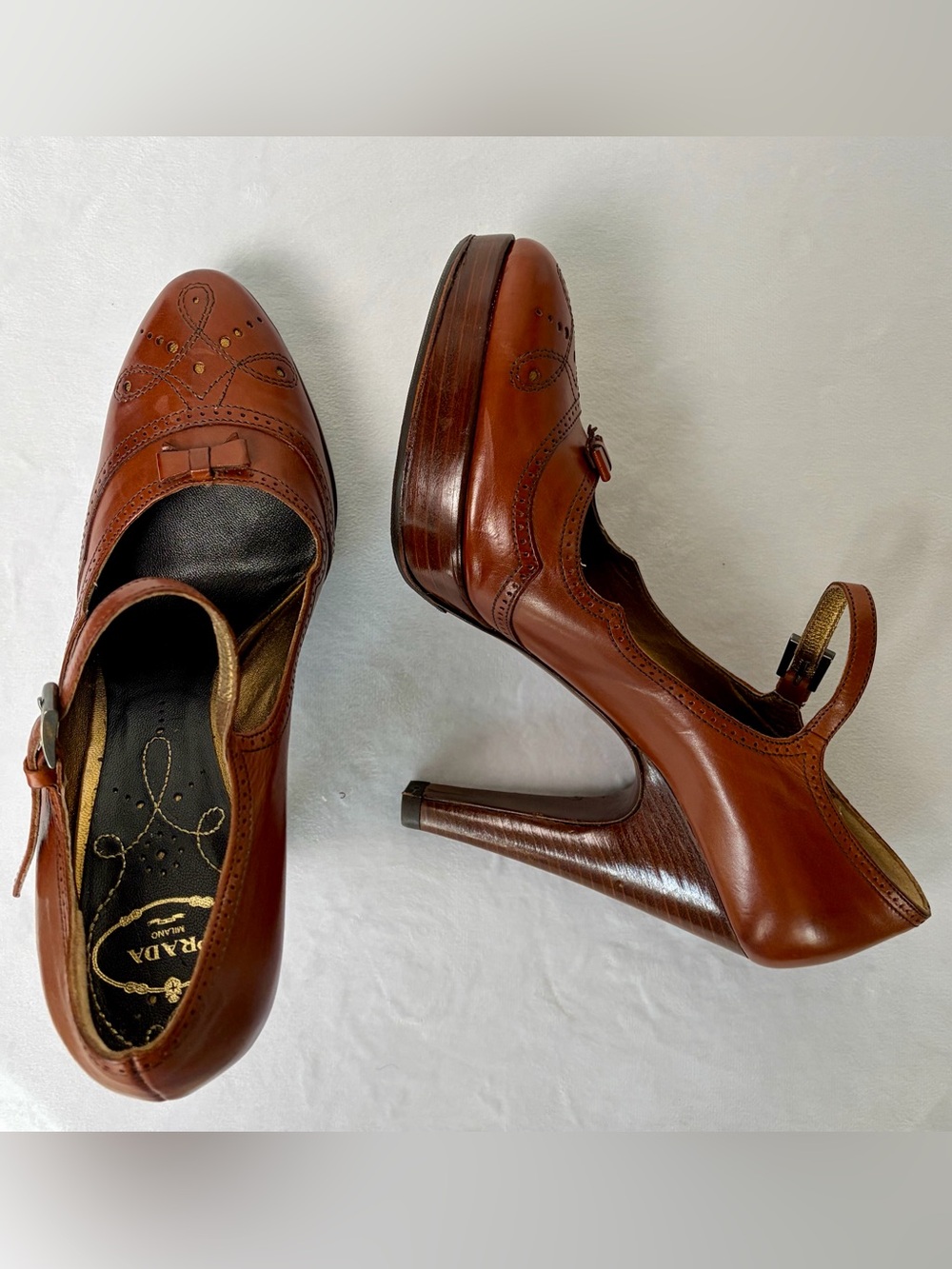 Prada Leather Mary Janes w/brogue detailing and bow, buckle, wooden heel, 37,EUC - Picture 7 of 14